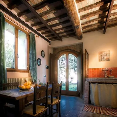 Feriegård La Torre Di Monsindoli Siena