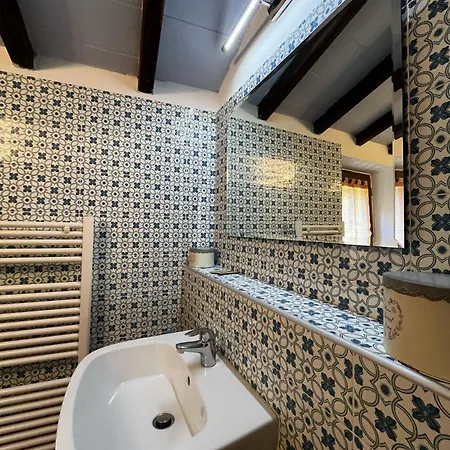 Çiftlik konaklama La Torre Di Monsindoli