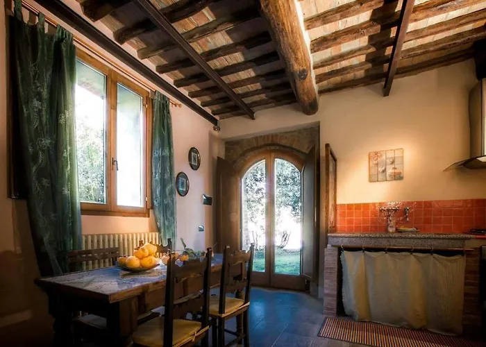 Feriegård La Torre Di Monsindoli Siena