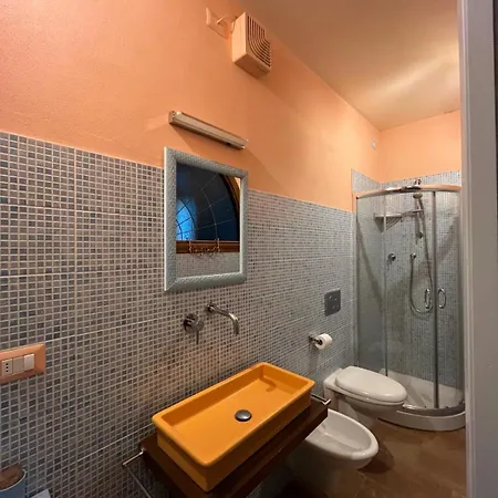 La Torre Di Monsindoli Фермерский дом *